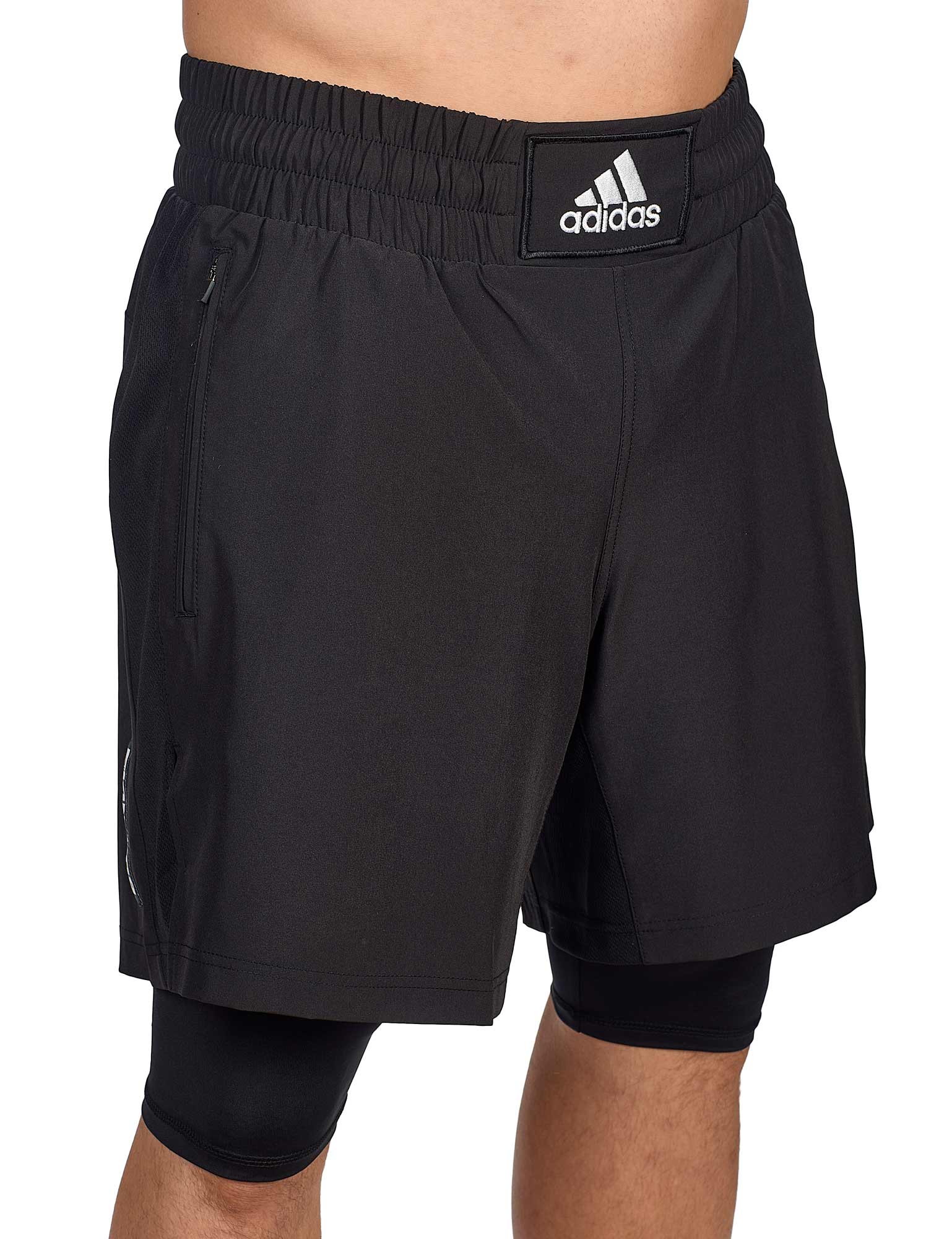 ADIDAS Tech Shorts mit Tights